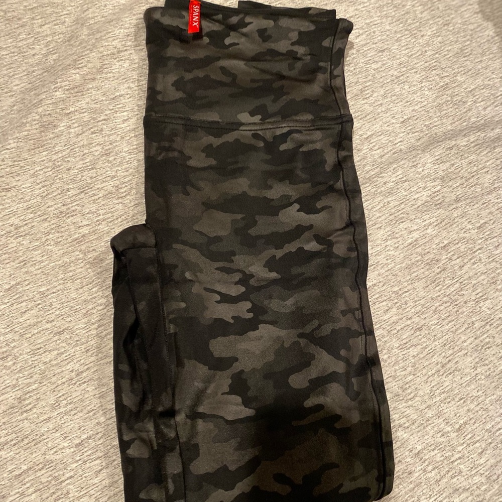 Spanx leggings size M